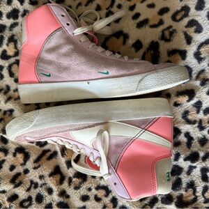 Nike Blazer Mid’77 Sneakers Shoes Girls Size 4Y Pink Purple